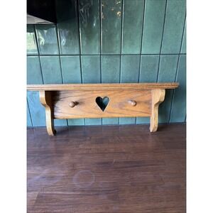 VTG SHELF WALL MOUNT WOOD HANDCRAFTED HEART CUTOUT RUSTIC SHELF/PEG HOOKS